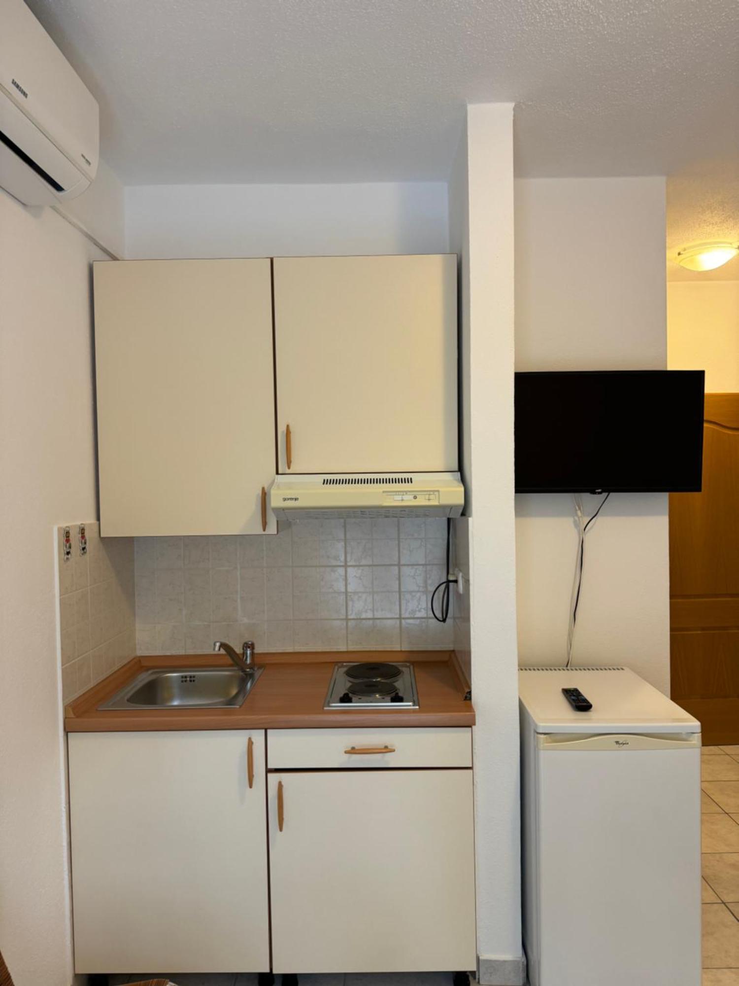 House 100M From The Beach With Free Parking And Breakfast Башка-Вода Екстер'єр фото