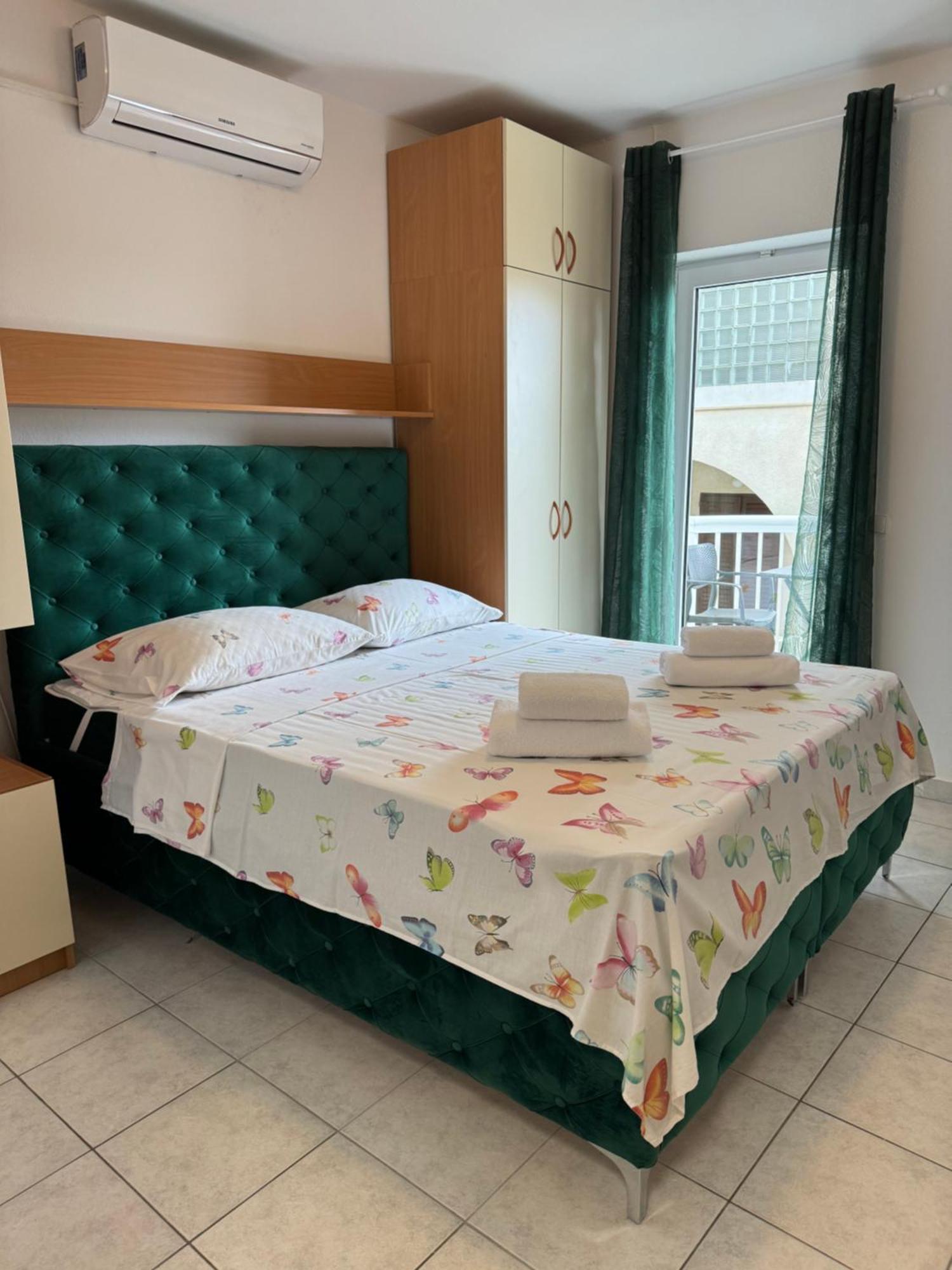 House 100M From The Beach With Free Parking And Breakfast Башка-Вода Екстер'єр фото