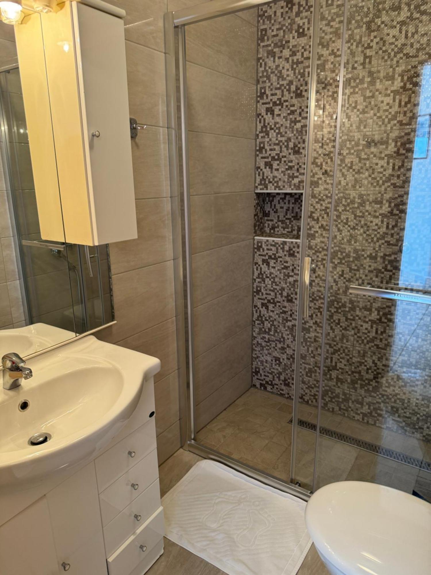 House 100M From The Beach With Free Parking And Breakfast Башка-Вода Екстер'єр фото